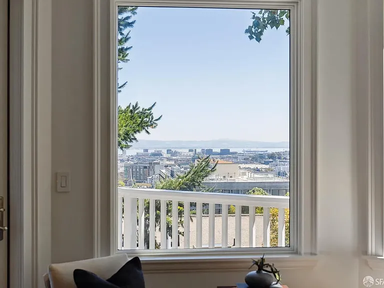 56 Divisadero St — Photo 4