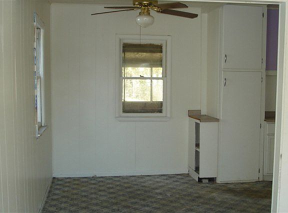 4th image of 1805 AVE K