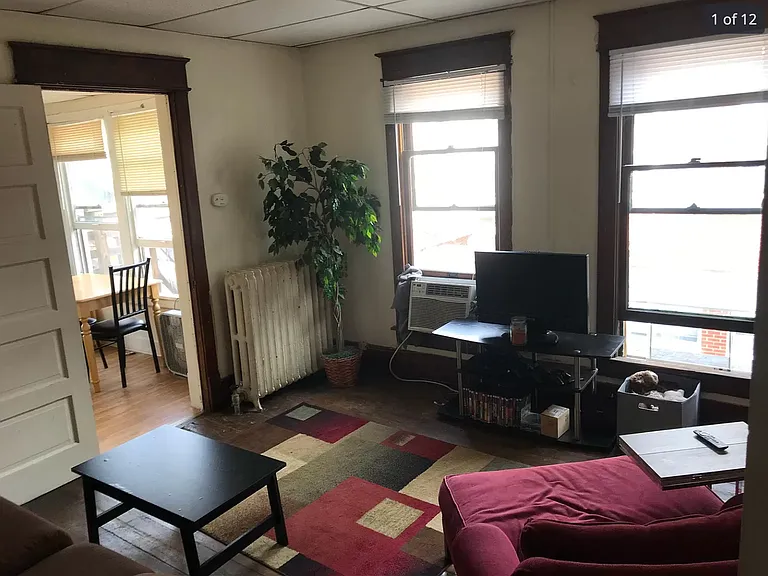 504 W Elm St — Photo 19