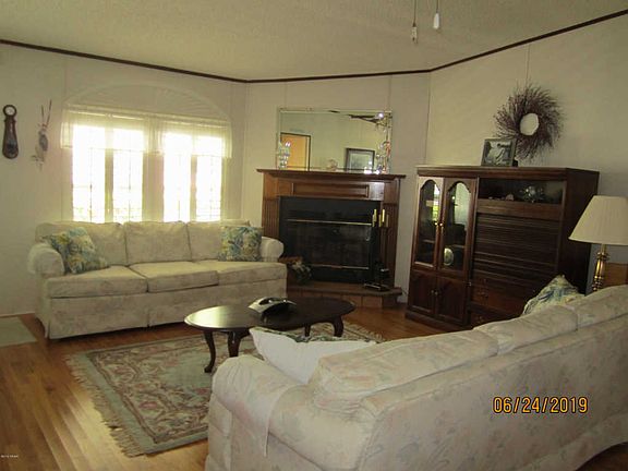 2nd image of 731 Indian Hill Dr
