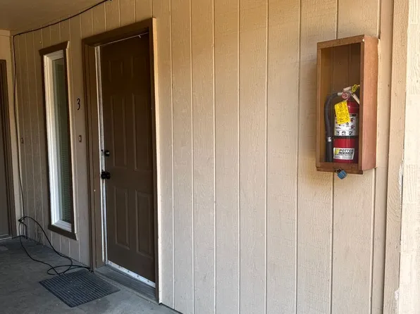 0075-Lake Court, 837 & 843 Lake Blvd #843-3, Redding, CA 96003