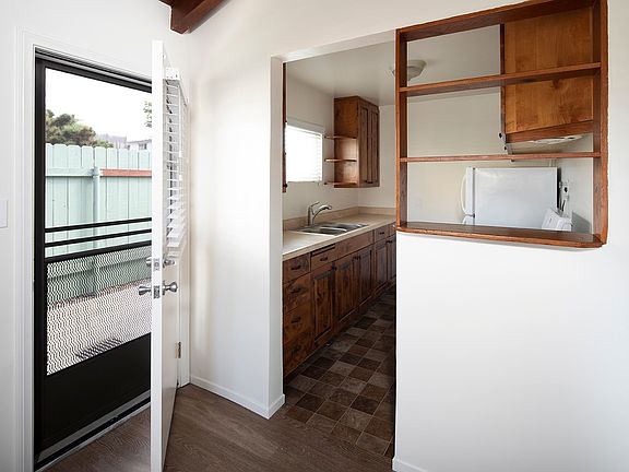 4th image of 1617-33 Scott St #1631