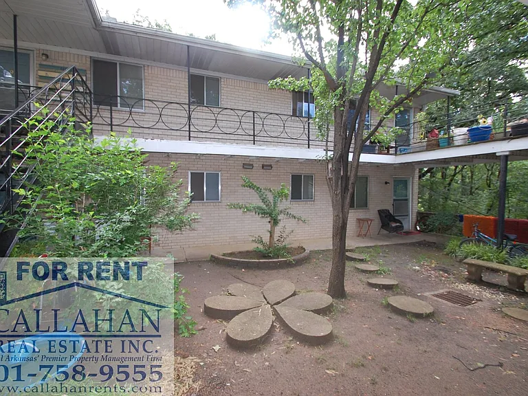 604 W M Ave — Photo 2