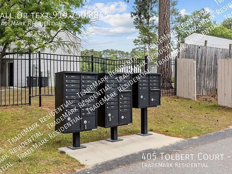 405 Tolbert Ct #F — Photo 13