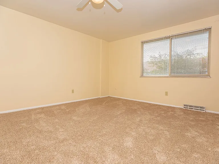 Townhomes at Fairways — Photo 37