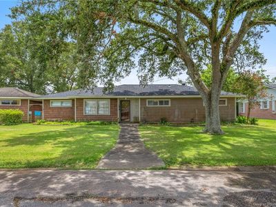128 Greenwood Dr, Jennings, LA, 70546