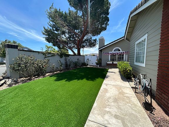 3rd image of 44125 Northgate Ave
