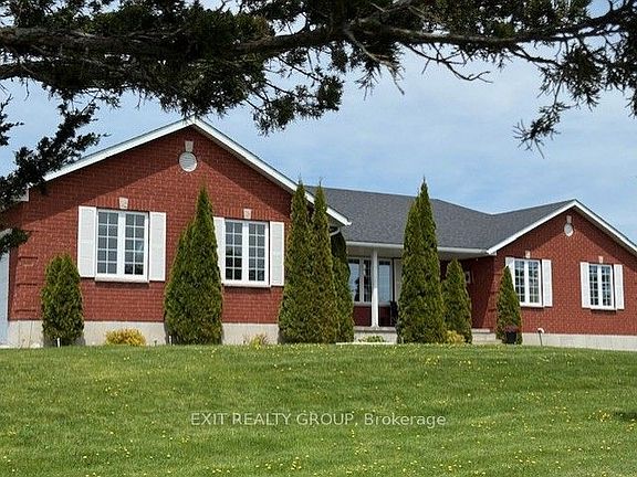 2nd image of 1047 Lazier Rd