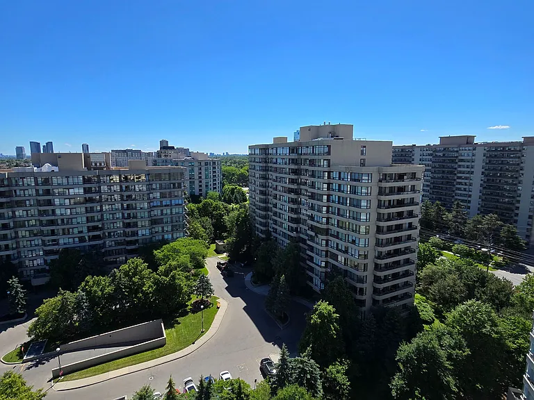 11 Townsgate Dr #1510 — Photo 22