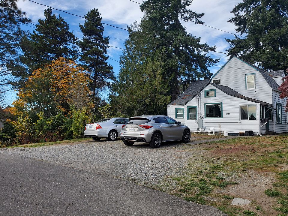 Driveway to back of building