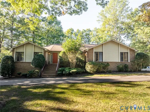 10862 Walton Lake Rd, Disputanta, VA 23842