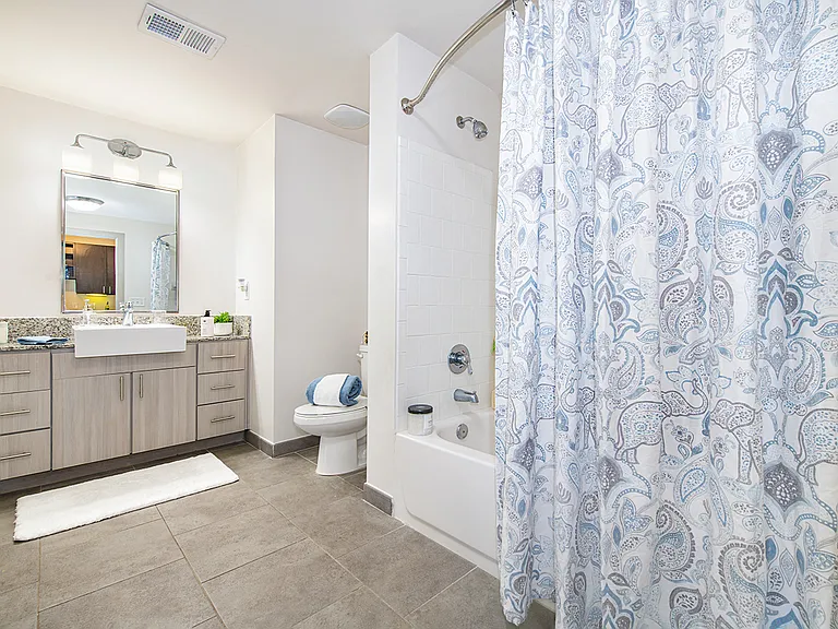 MAA 220 Riverside — Photo 17