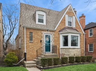 6843 N Loleta Ave, Chicago, IL 60646