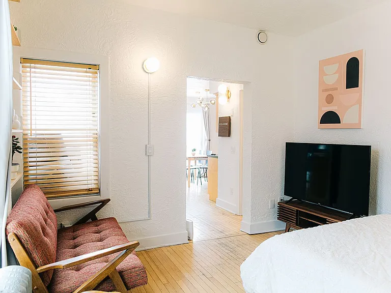 723 Jenifer St — Photo 3