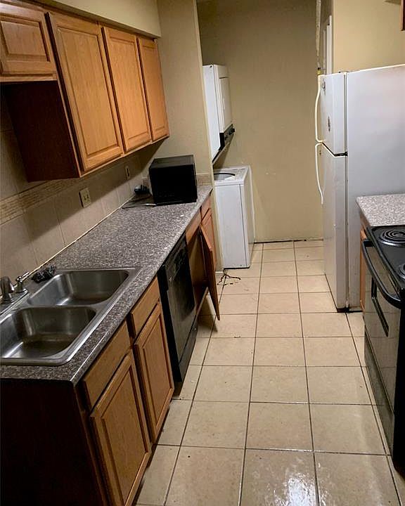 1st image of 8034 Antoine Dr APT 214