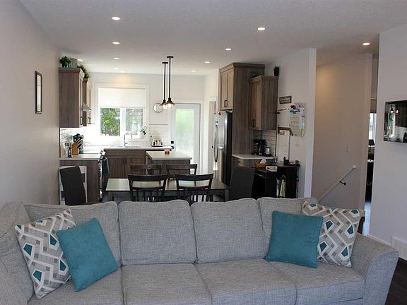5th image of 251 N Crescent Ave