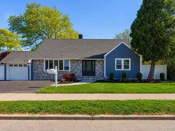 2206 Union Boulevard, Bay Shore, NY 11706