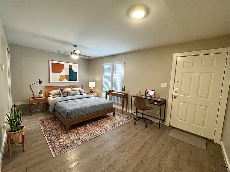 4400 1/2 Avenue B #219 — Photo 7