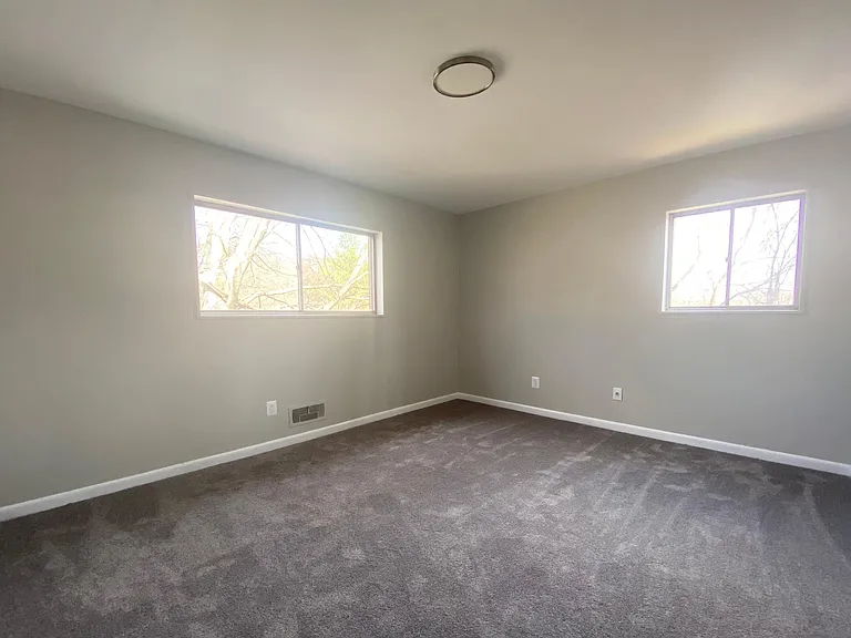 10625 Montrose Ave #201 — Photo 14