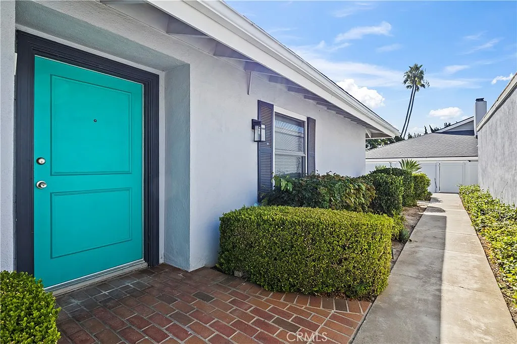 2 bed, 1287 sqft, $4,650 — Photo 2