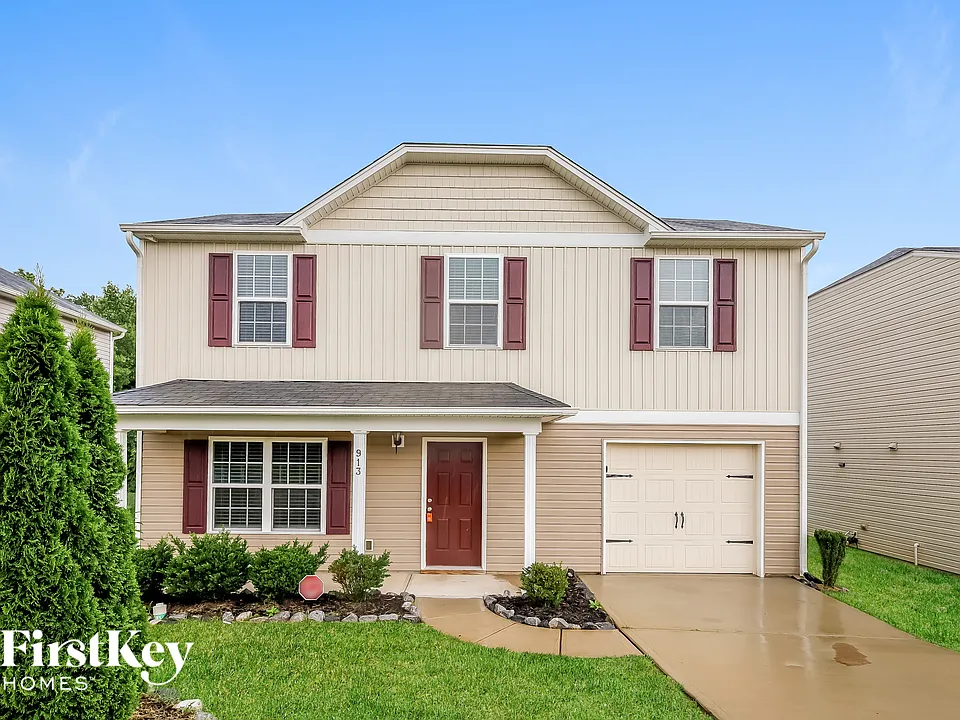 913 Bolivia Dr