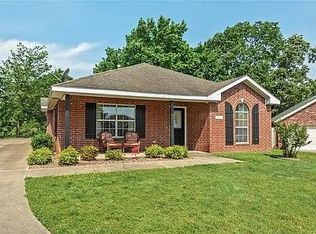 1515 N Heritage Ave, Fayetteville, AR 72704