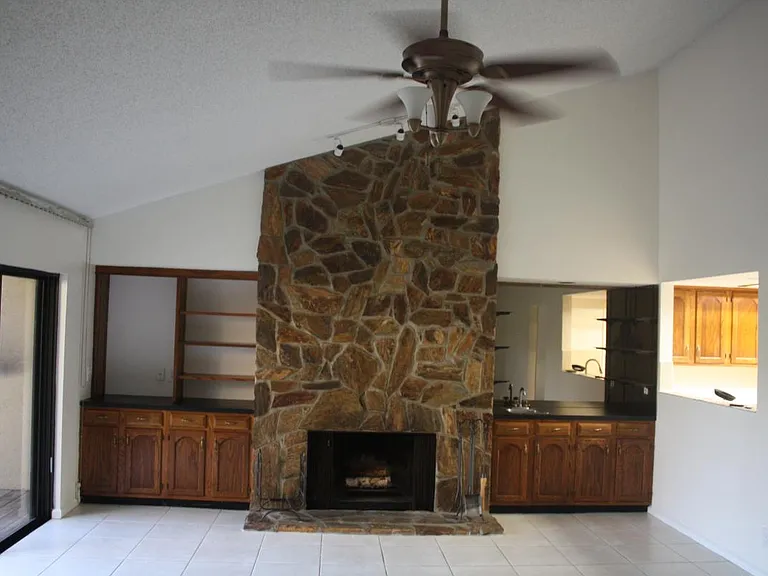15 Tournament Blvd — Photo 7