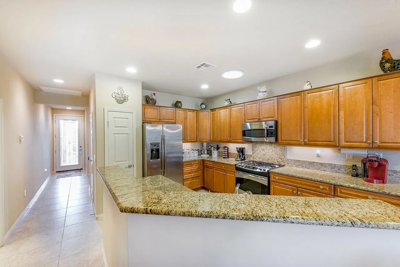 2 bed, 1295 sqft, $2,950 — Photo 3