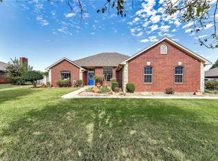 301 Ruby Dr, Elk City, OK 73644