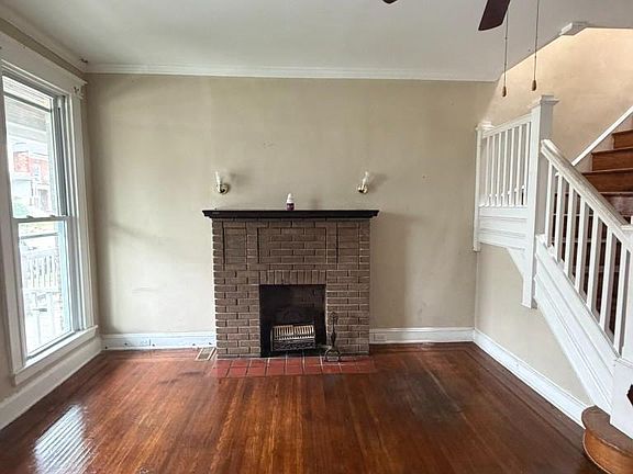 2nd image of 3023 Brighton St