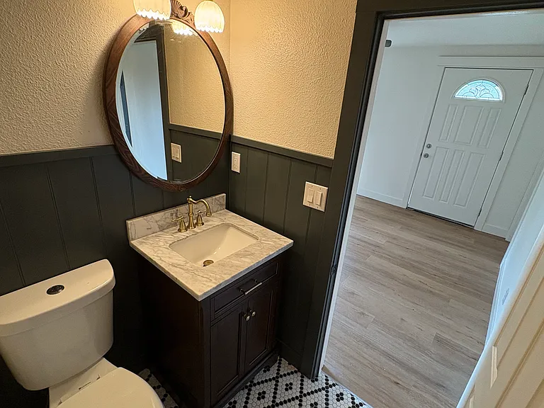 1133 Turner Ct #B — Photo 12