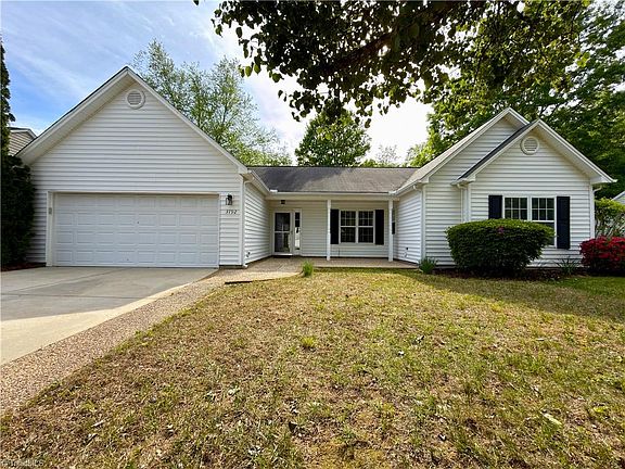 2nd image of 3792 Vanhoe Ln