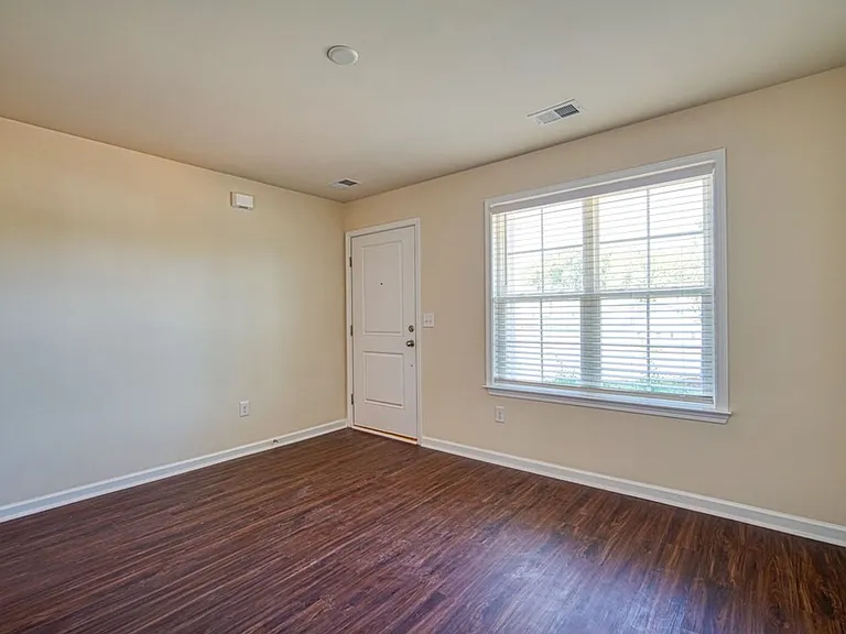 572 Millsgate Cir — Photo 10