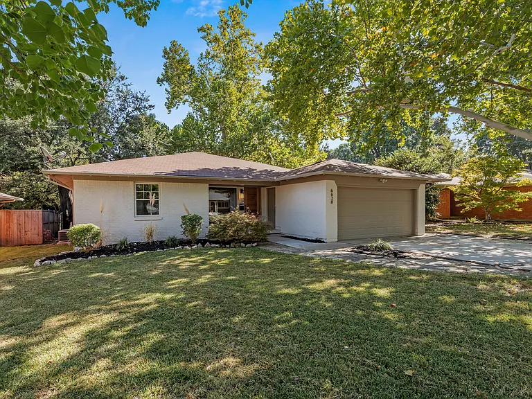 6638 Aintree Cir — Photo 25