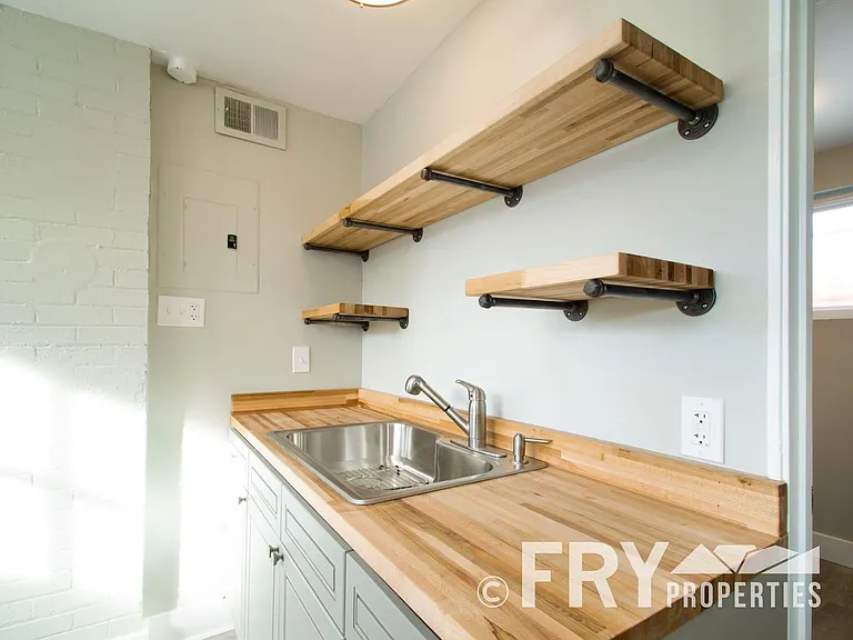 3224 Perry St #B — Photo 14