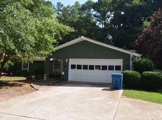 1784 Highpoint Rd, Snellville, GA 30078