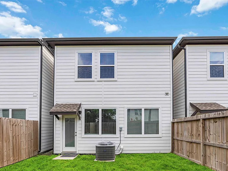1411 Bigelow St — Photo 30