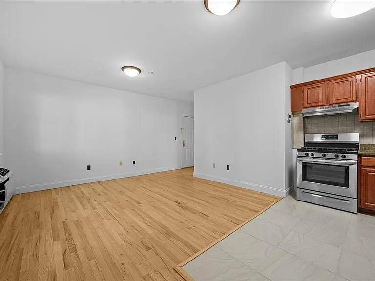 598 President St #1C — Photo 4