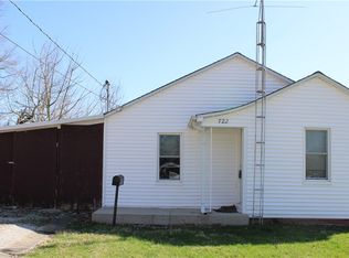 722 W South 9th St, Shelbyville, IL