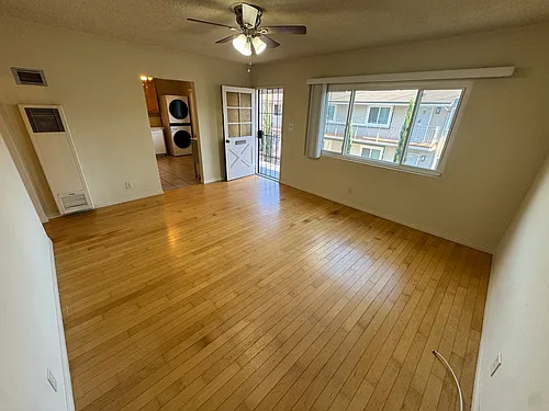 1713 Park Ave #4 Photo 1