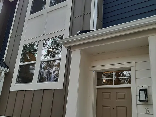 19314 121st Place NE #E, Bothell, WA 98011