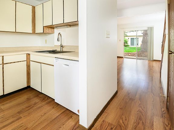 5th image of 2484 S Brittany Ln