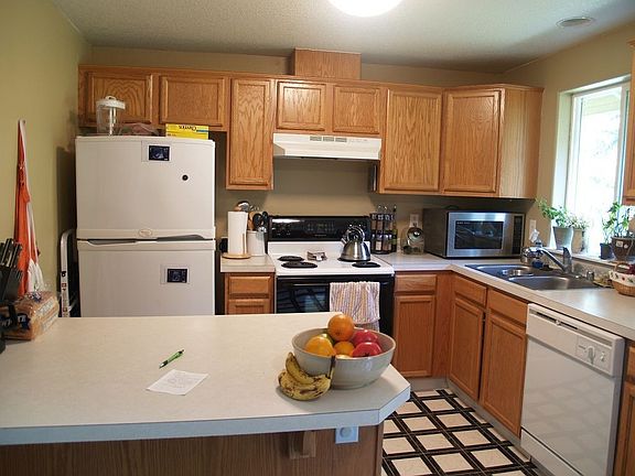 2nd image of 1234 NE 45th St