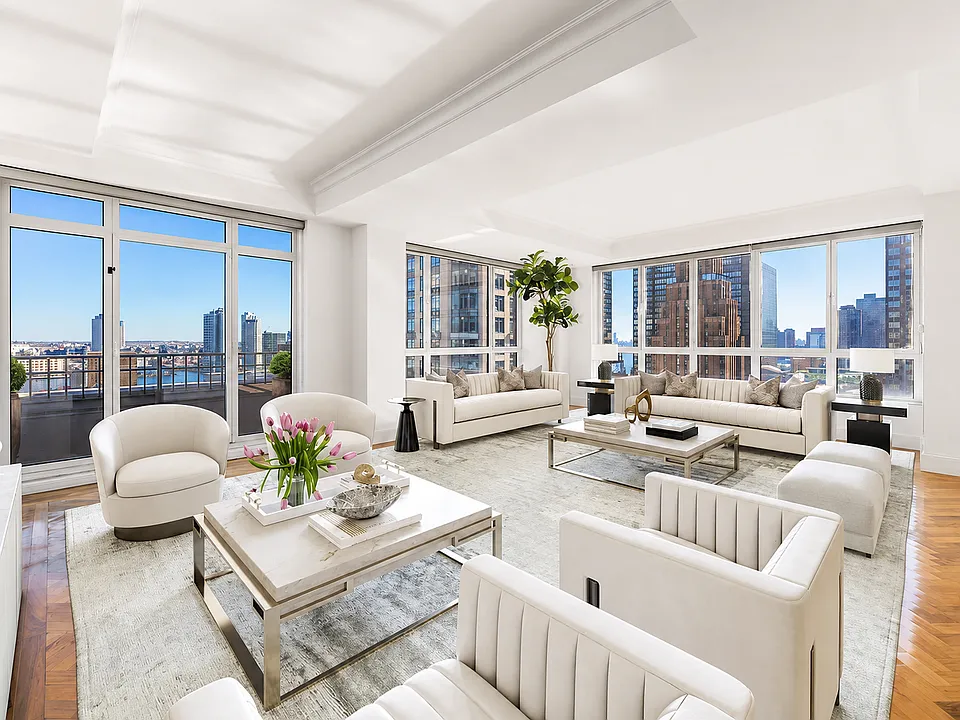 351 E 51st St #Penthouse 3B
