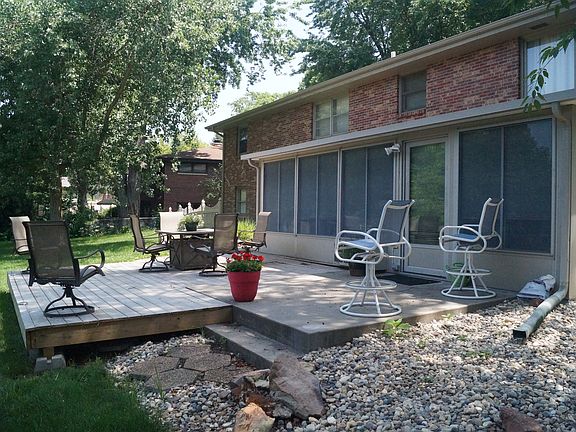 3rd image of 431 Sycamore Dr