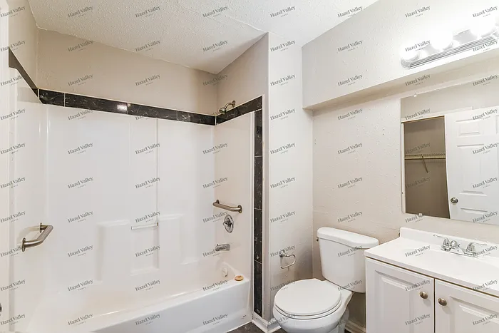 10250 Valley Dr — Photo 7