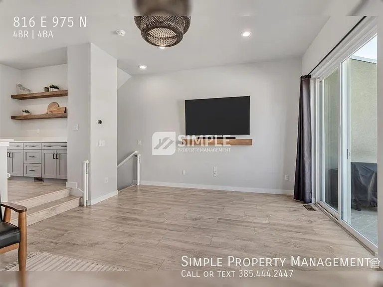 816 E 975 N — Photo 13