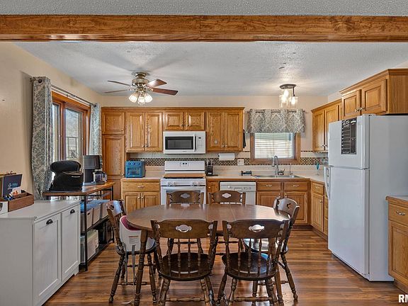 3rd image of 2071 Kings Dr