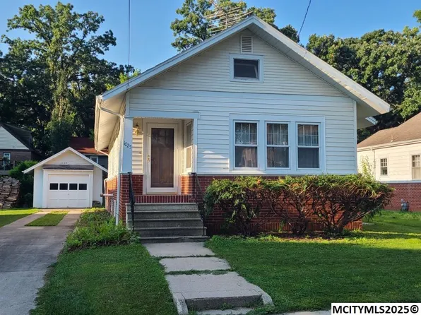 1025 2nd St NW, Mason City, IA 50401