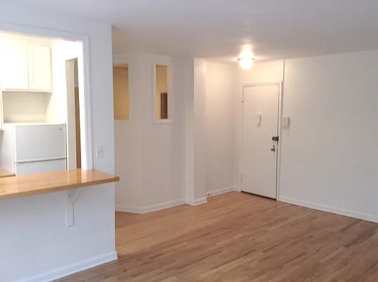 Rented by City Connections Realty | media 5